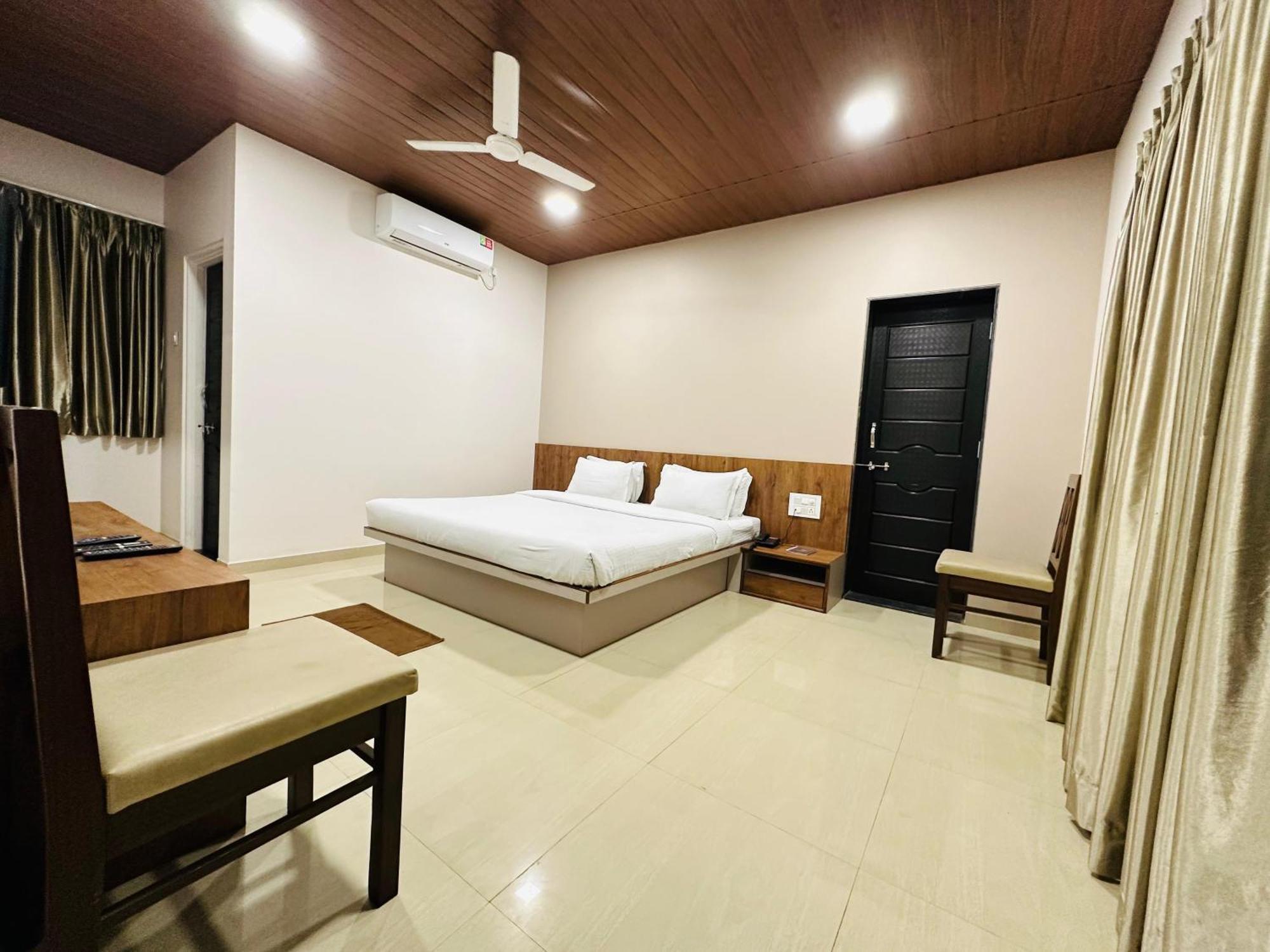 Hotel Grand Indu, 3 Star Kolhapur Εξωτερικό φωτογραφία